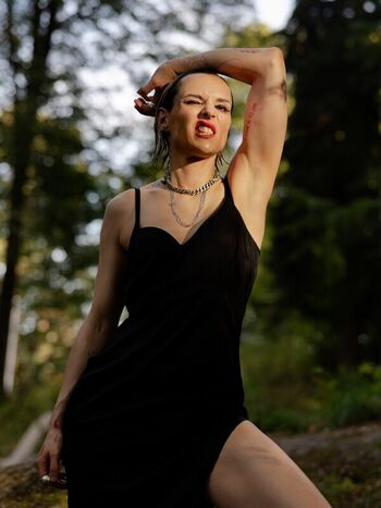 Full leaked Jehnny beth private onlyfans photo