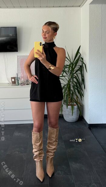 Full leaked Jellefeline private onlyfans photo