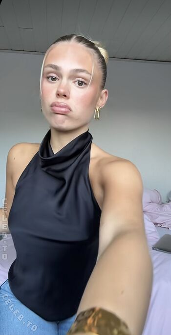 Full leaked Jellefeline page private onlyfans photo
