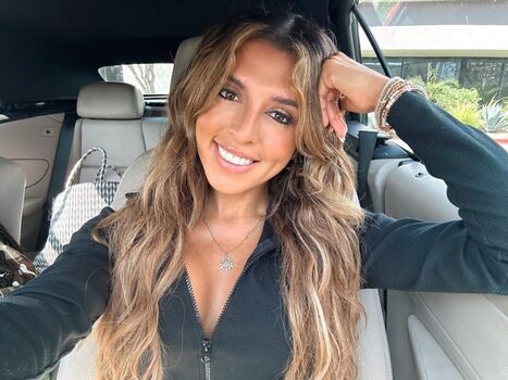 Jen Munoz - jenjmunozz