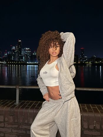 Full leaked Samara weaving/ private onlyfans photo