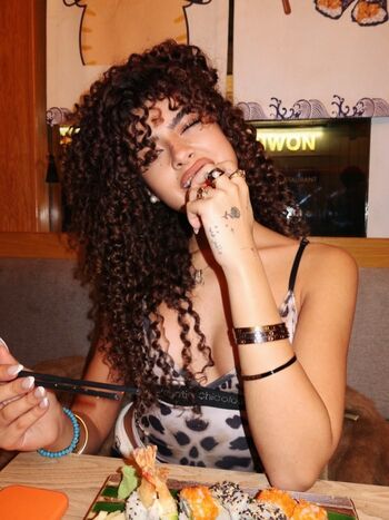 Full leaked Lucysea/ private onlyfans photo