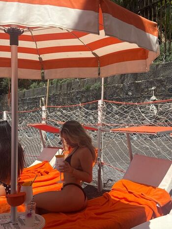 Full leaked Jennabarnhill private onlyfans photo