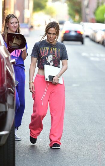Full leaked Jennifer lopez page private onlyfans photo