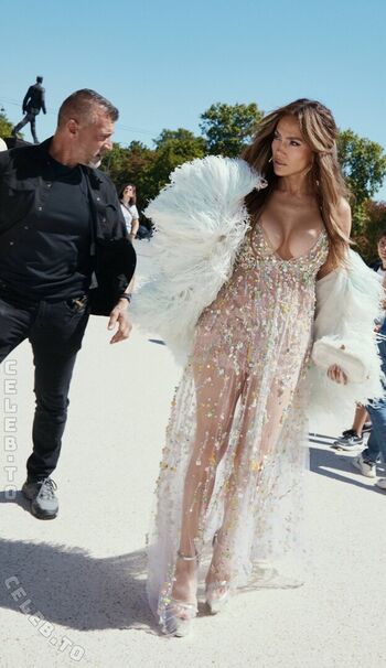 Full leaked Jennifer lopez page private onlyfans photo