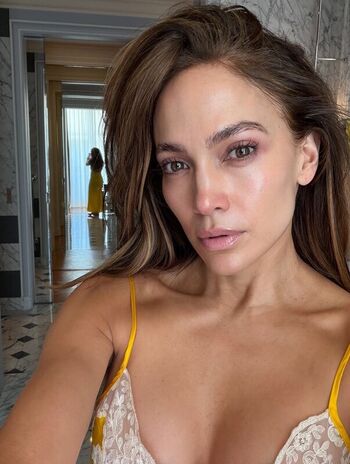 Full leaked Jennifer lopez page private onlyfans photo