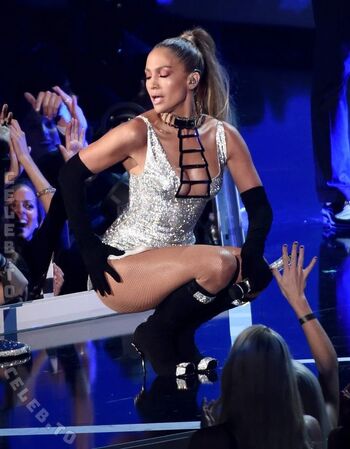 Full leaked Jennifer lopez page private onlyfans photo
