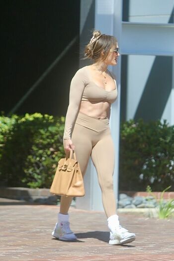 Full leaked Jennifer lopez page private onlyfans photo