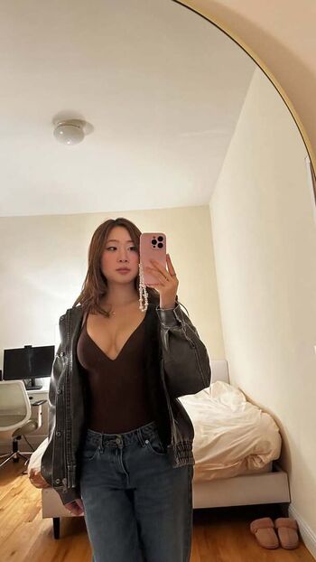 Full leaked Jioo lee page private onlyfans photo
