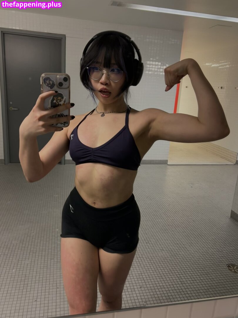 Janet He / https: / jjanethe / jjanethee / jjanether6 Φωτογραφία Γυμνών OnlyFans #16