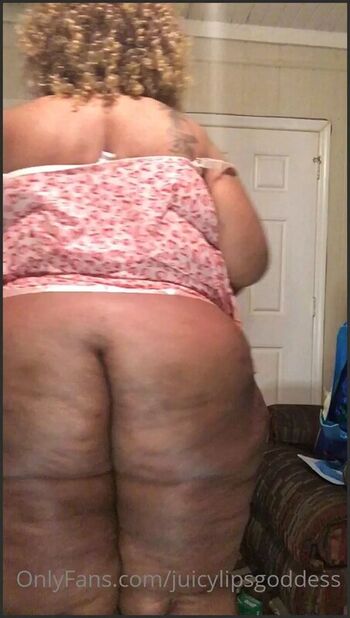 Full leaked Juicylipsgoddess private onlyfans photo