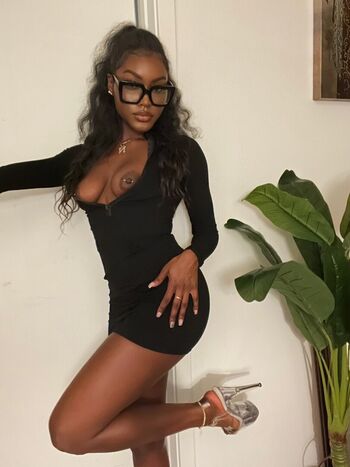 Full leaked Juiicyyyfruit private onlyfans photo