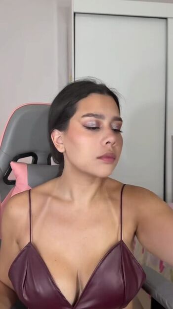 Julia_alvarengaa