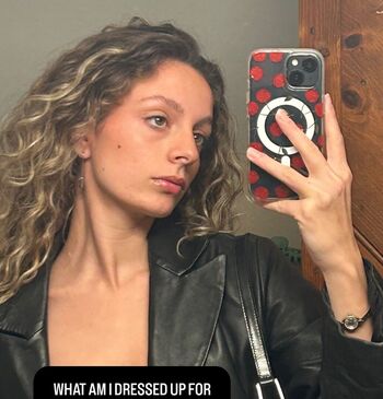Julia Dicesare