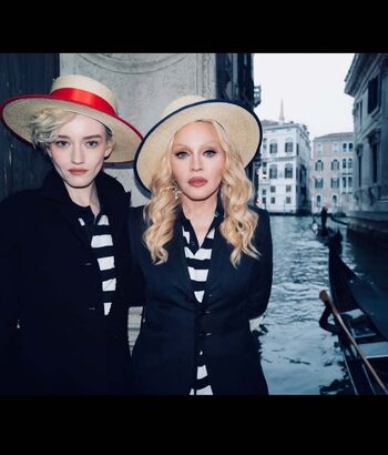 Full leaked Julia garner private onlyfans photo