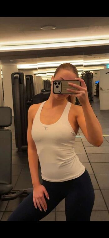 Full leaked Julia hhlrr page private onlyfans photo
