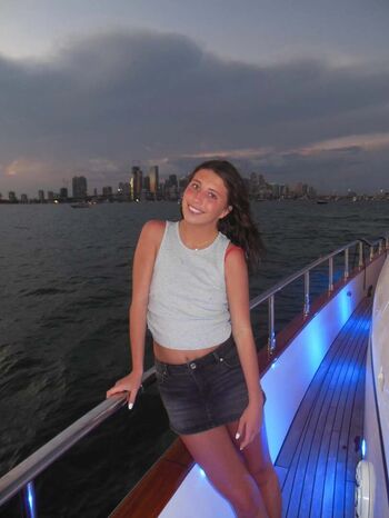 Full leaked Julia hill private onlyfans photo