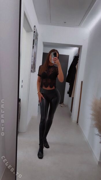 Full leaked Julia hofer private onlyfans photo