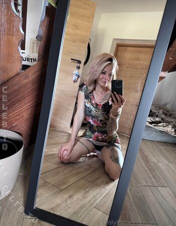 Full leaked Julia kern page private onlyfans photo