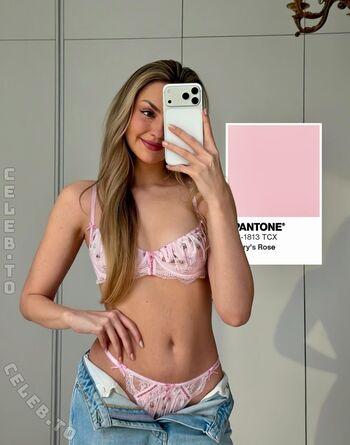 Full leaked Julia xlaeta private onlyfans photo