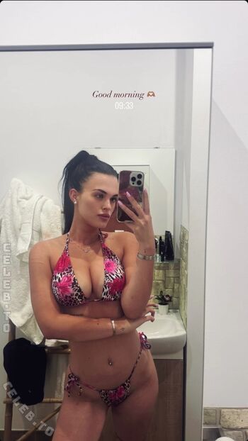 Full leaked Juliaelena private onlyfans photo