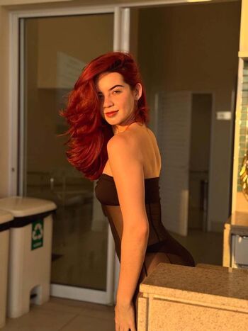 Full leaked Julialinhares private onlyfans photo