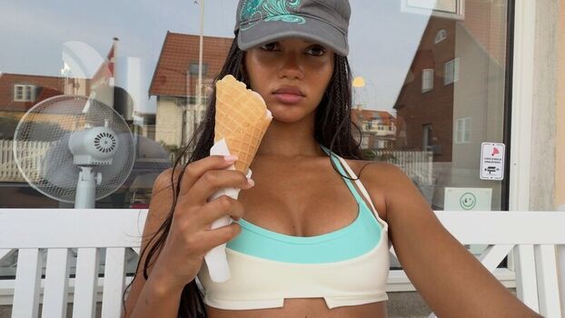 Full leaked Juliana nalu private onlyfans photo