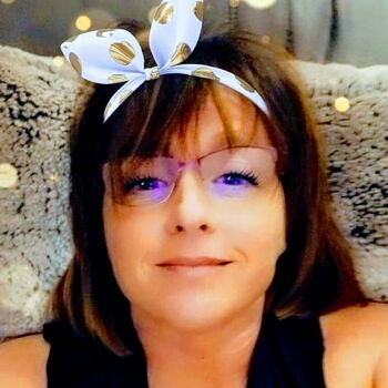 Full leaked Julie books page private onlyfans photo