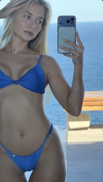 Full leaked Julie remoissenet private onlyfans photo