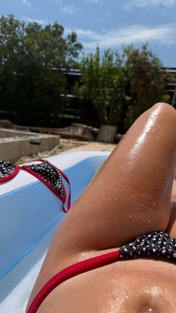 Full leaked Julieczr page private onlyfans photo