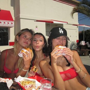 Full leaked Jullialane private onlyfans photo