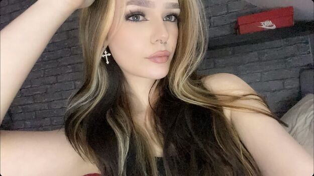 Full leaked Kissa sins/ private onlyfans photo