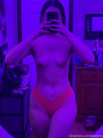 Full leaked Kaeleeetv private onlyfans photo