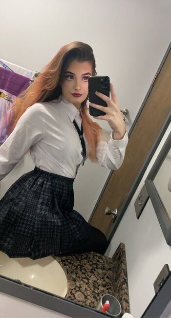 Full leaked Kaeleeetv private onlyfans photo
