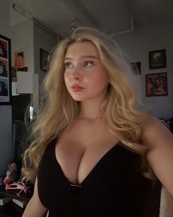 Full leaked Kaena private onlyfans photo