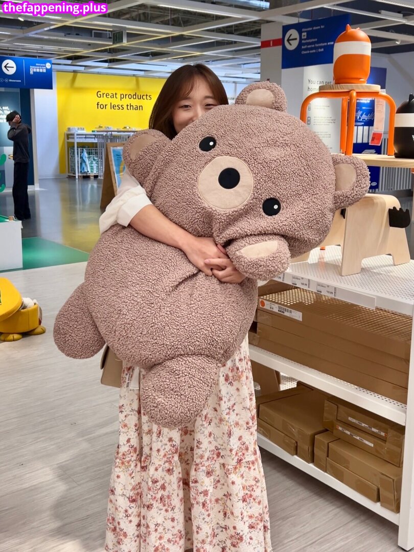 Full leaked Romanian girls/ private onlyfans photo