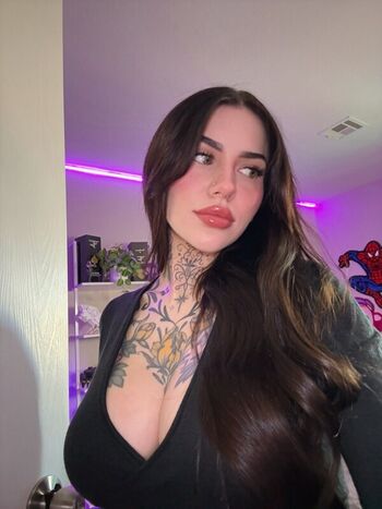 Full leaked Kalei private onlyfans photo
