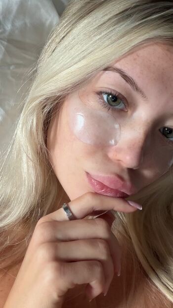 Full leaked Kalliemartell private onlyfans photo