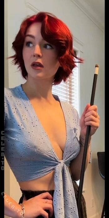 Full leaked Kallmekris private onlyfans photo