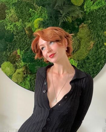 Full leaked Kallmekris private onlyfans photo