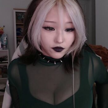 Kang Hee Yoon