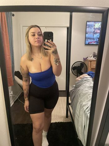 Full leaked Karifrances private onlyfans photo