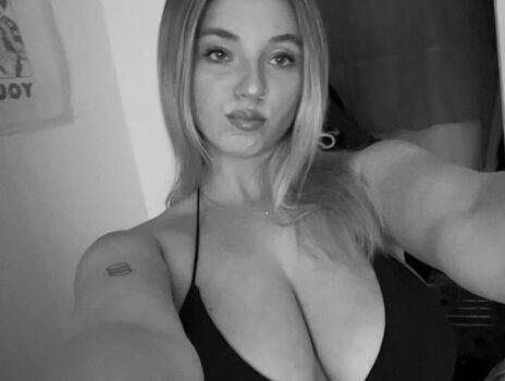 Full leaked Karli brong private onlyfans photo