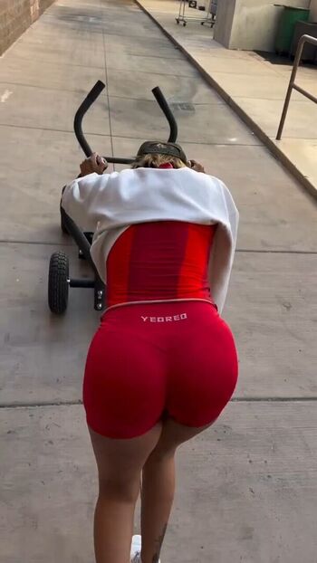 KAROL G