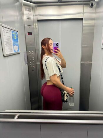Full leaked Karoll page private onlyfans photo