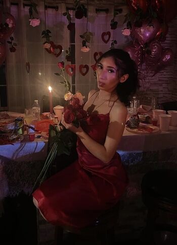 Full leaked Karolyn private onlyfans photo