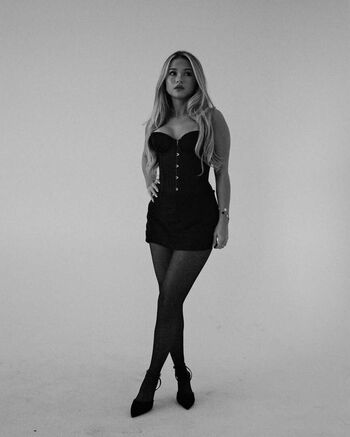 Katalina Cartmel / Katalinacarttmel / Katcartmel