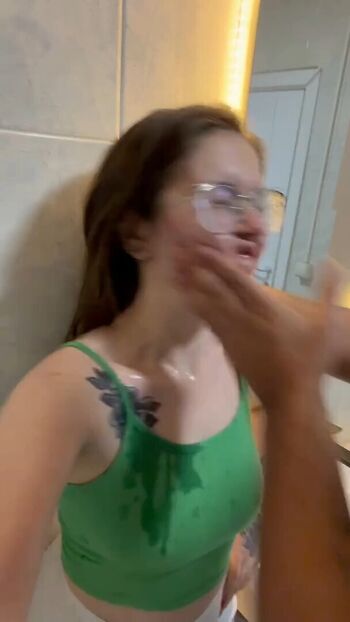 katie_elizzy_bugs