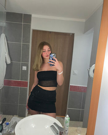 Full leaked Katie liakin page private onlyfans photo