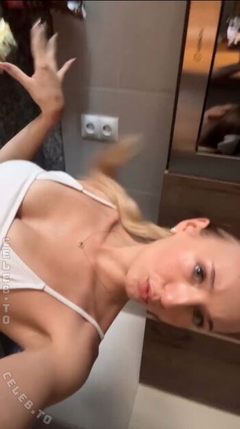 Full leaked Kawaiityra private onlyfans photo